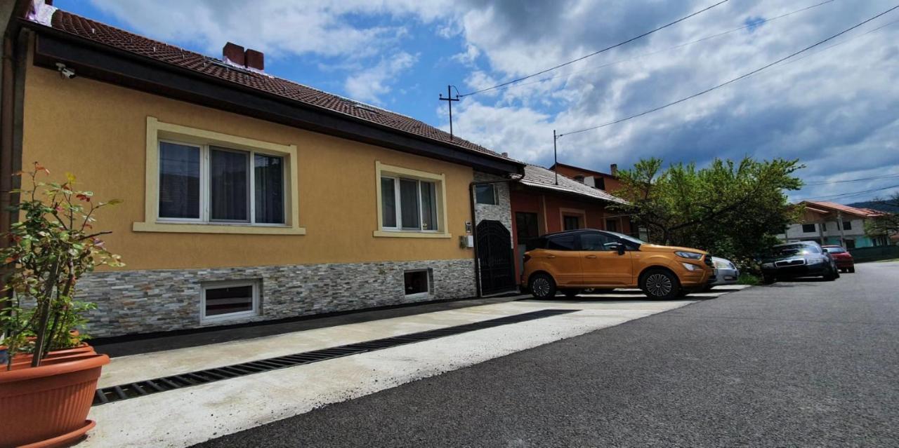 Apartament La Sika Orşova Exteriér fotografie