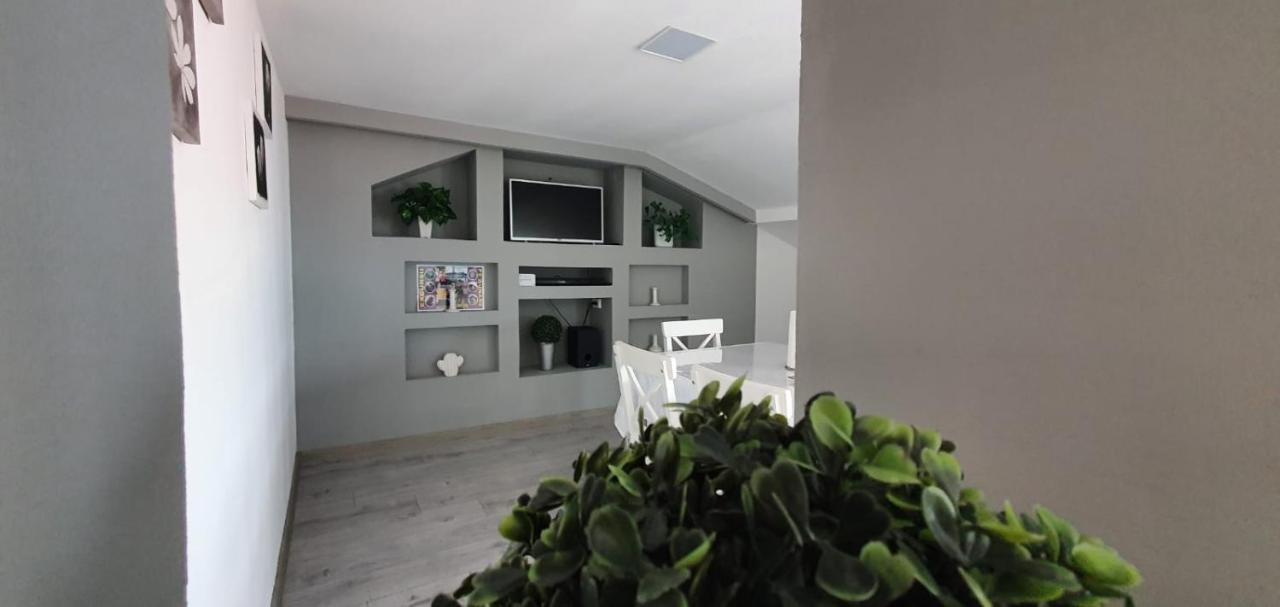 Apartament La Sika Orşova Exteriér fotografie