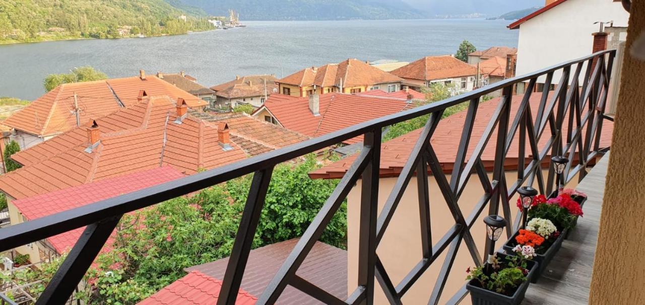 Apartament La Sika Orşova Exteriér fotografie