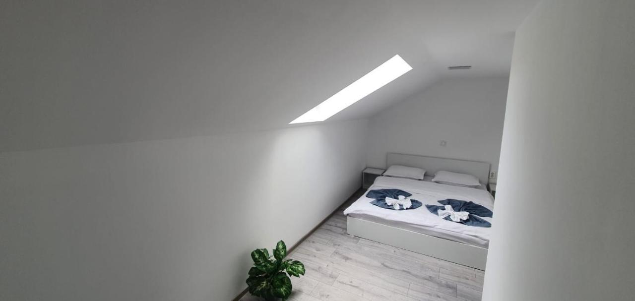 Apartament La Sika Orşova Exteriér fotografie